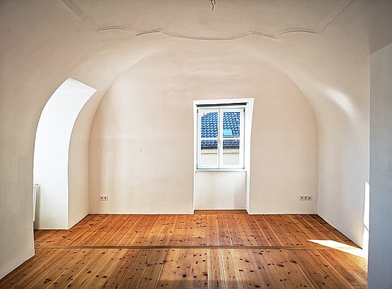 Heumarkt 5 - Wohnzimmer mit Tonnengewölbe