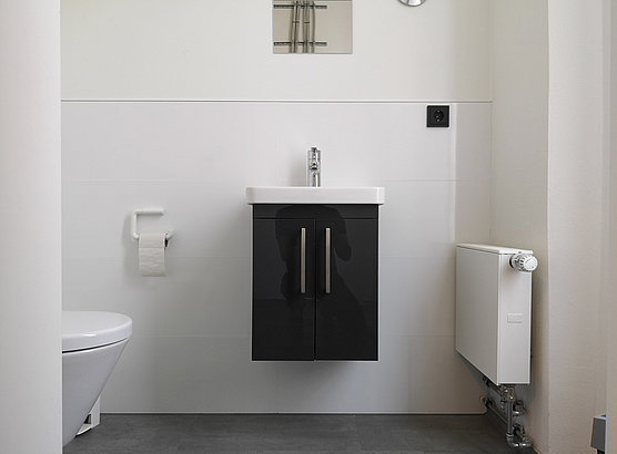 WC WC